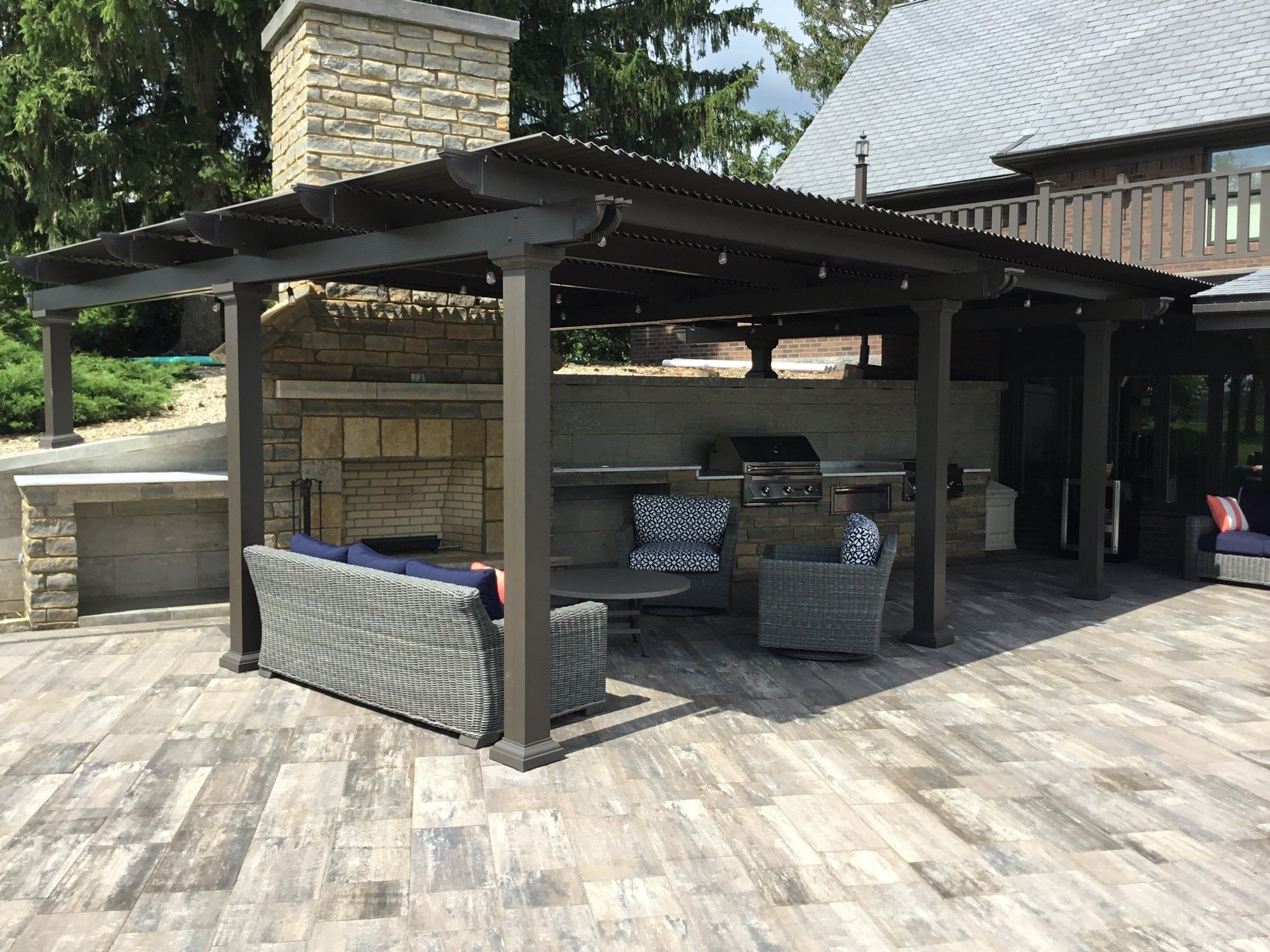 Outdoor Kitchen