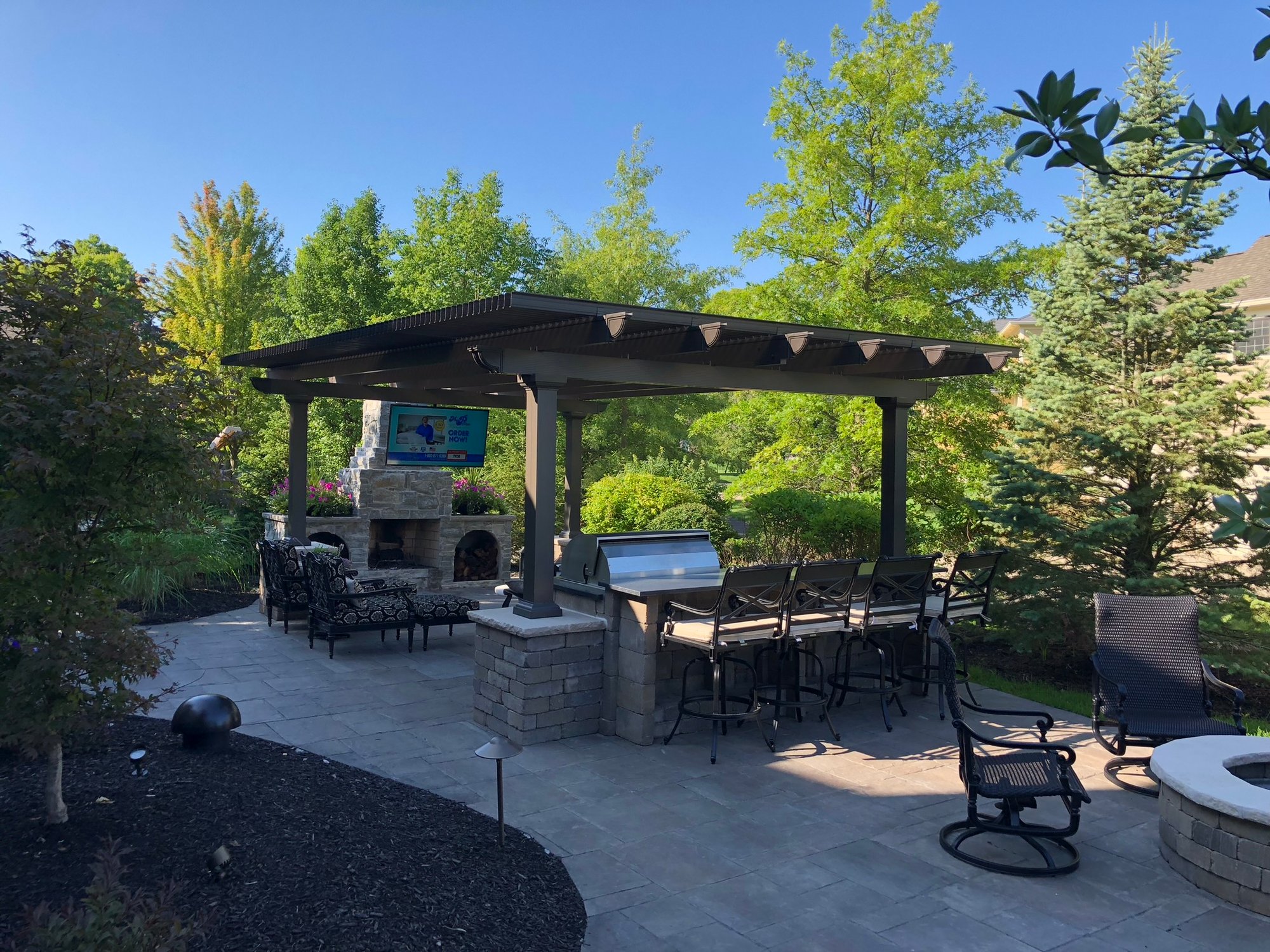 Outdoor Kitchen